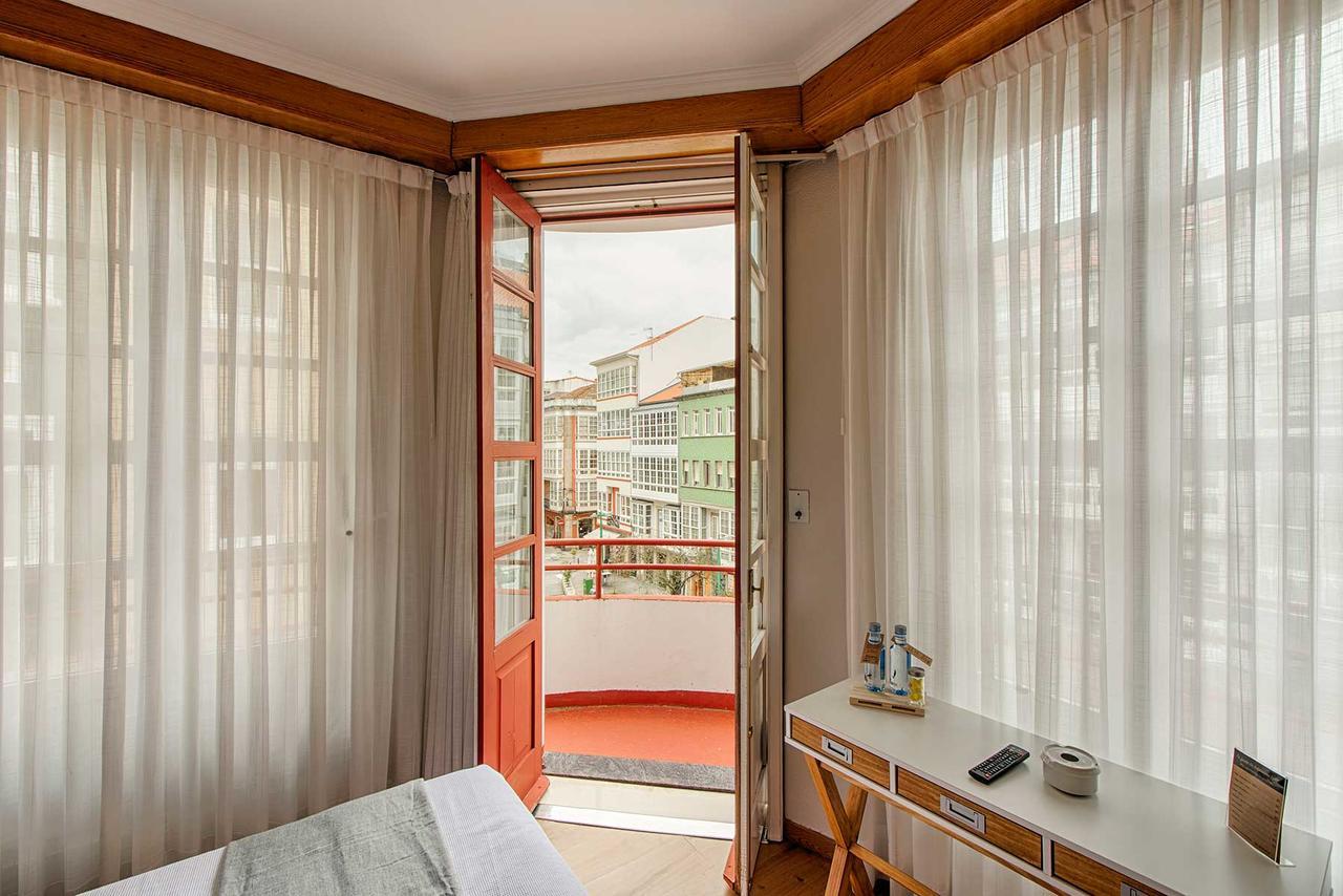 Hostal Zahara Ferrol Extérieur photo