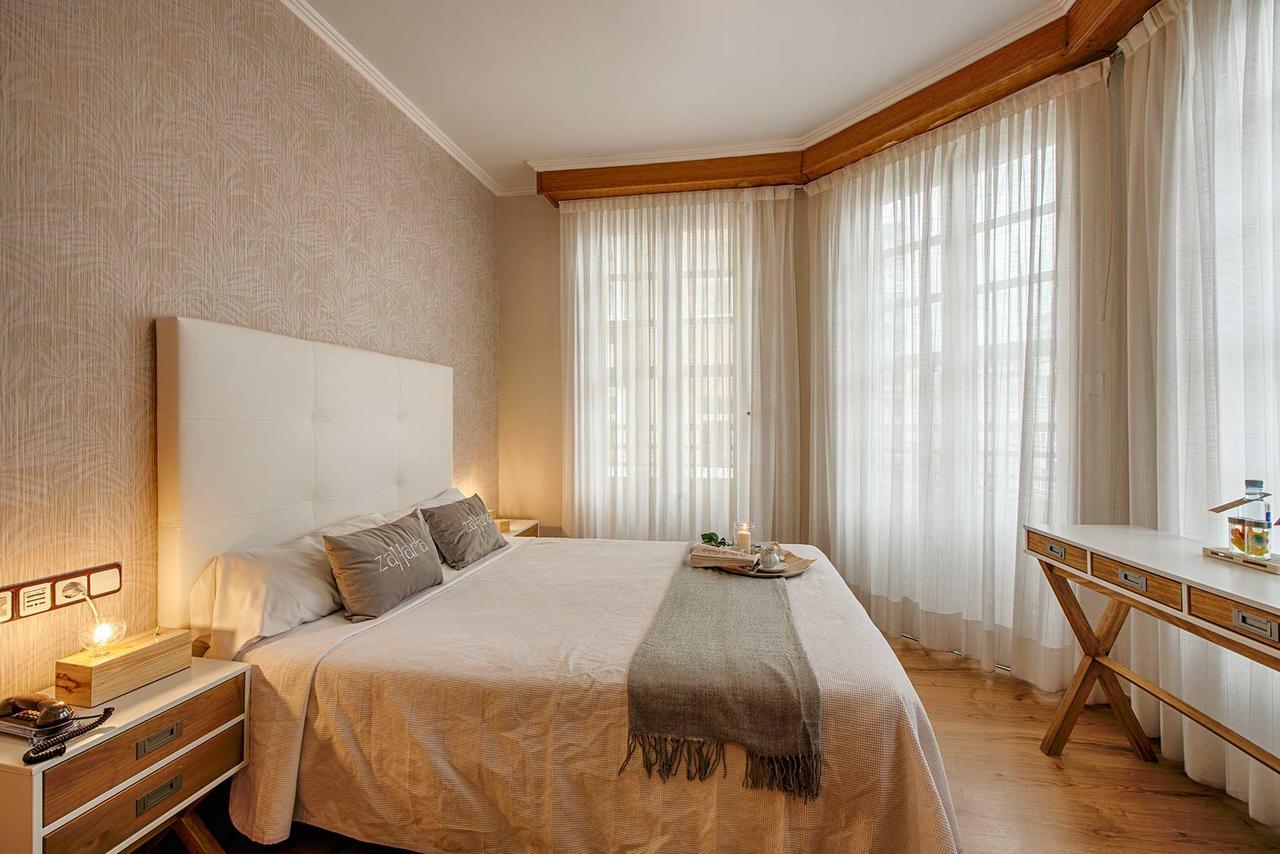 Hostal Zahara Ferrol Extérieur photo